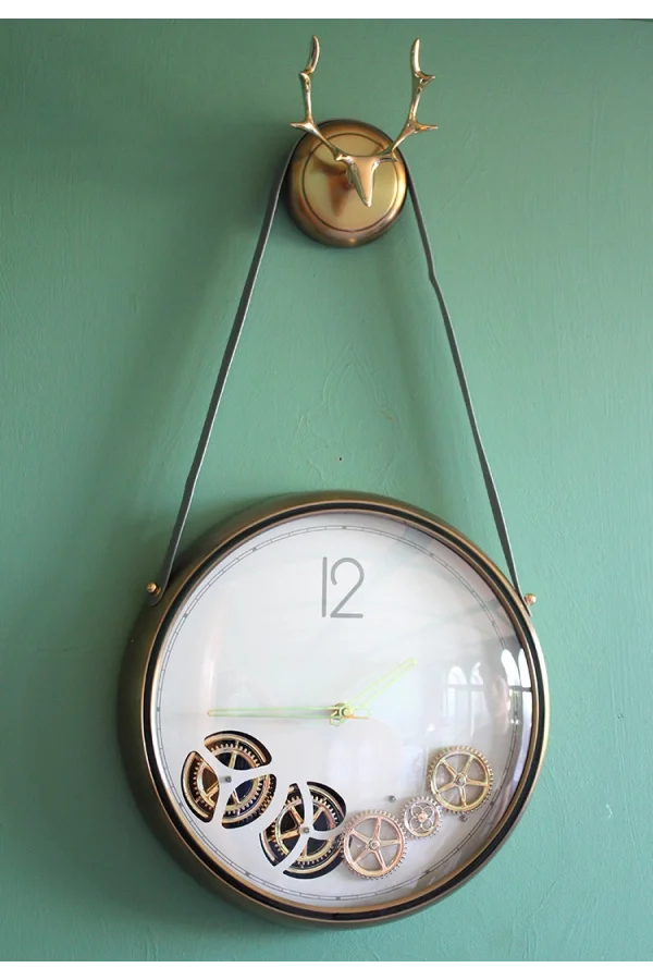Çarklı Geyikli Duvar Saati