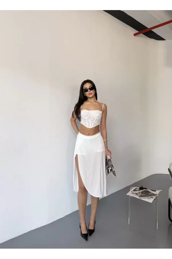 Çepli Şortlu Yırtmaçlı Etek - Beyaz