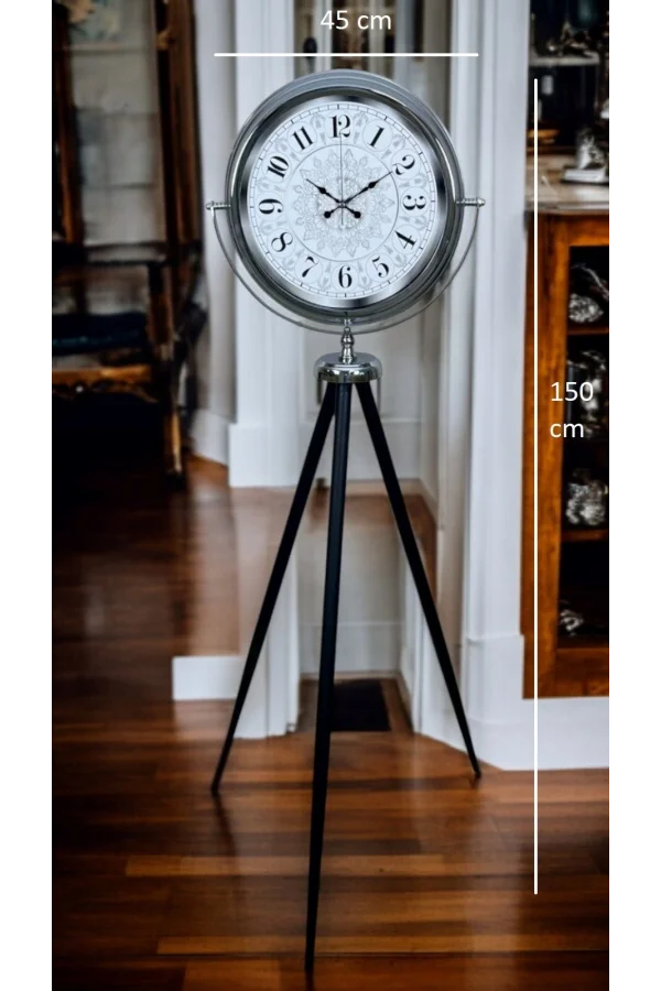 Elegance Desenli Tripod Ayaklı Saat