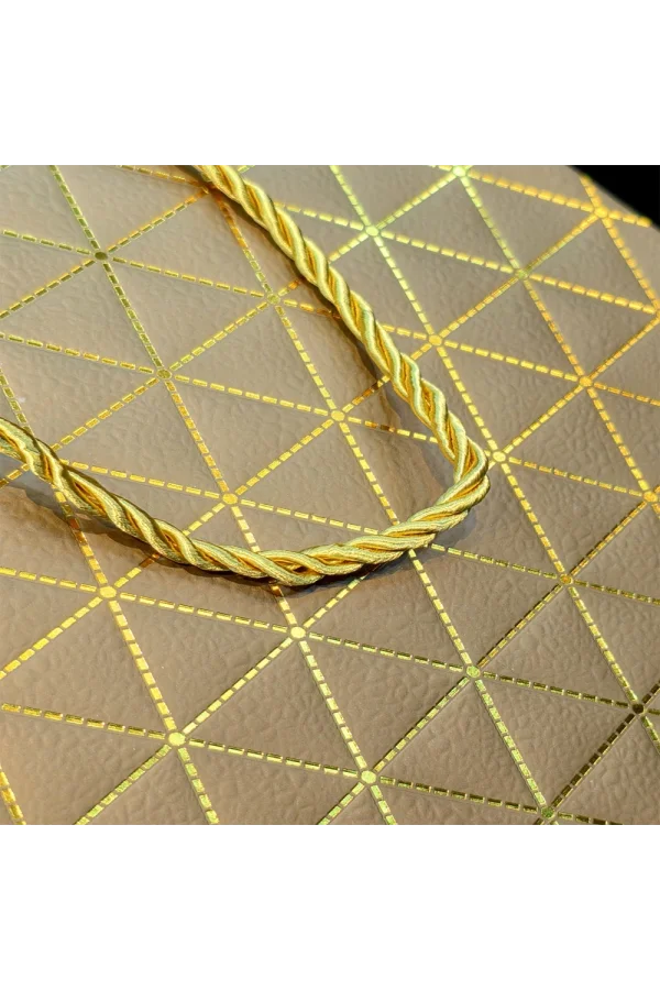 Gold Geometrik Desenli Orta Boy Karton Hediye Çantası