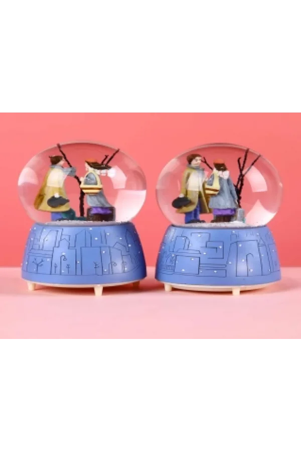 IŞIKLI MÜZIKLI KAR KÜRESI ORTA BOY