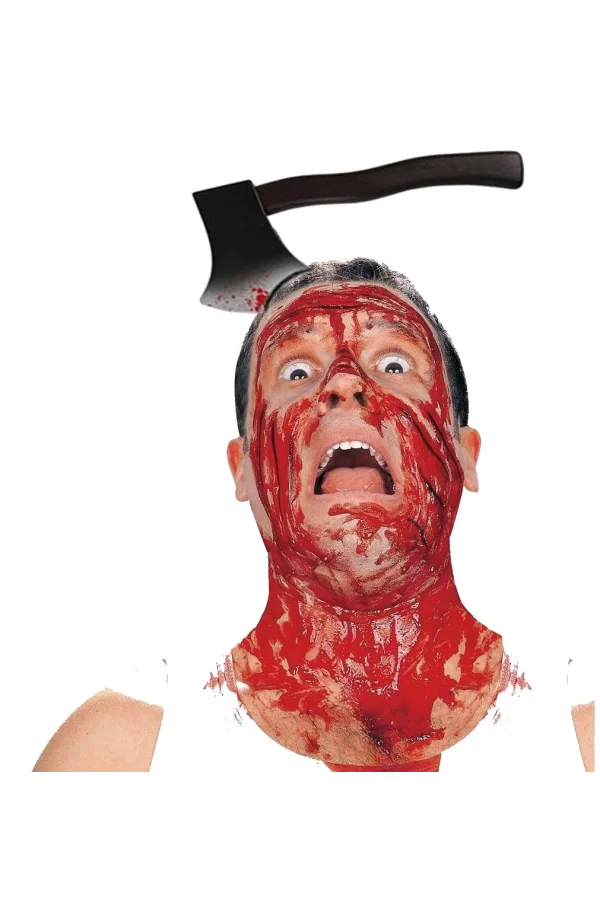 Kafaya Saplanmış Kanlı Balta Şaka Tacı