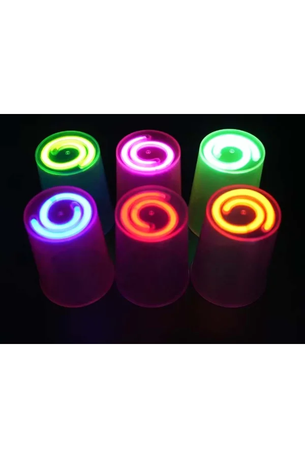 Karanlıkta Yanan Mega Glow Bardaklar 8 Adet