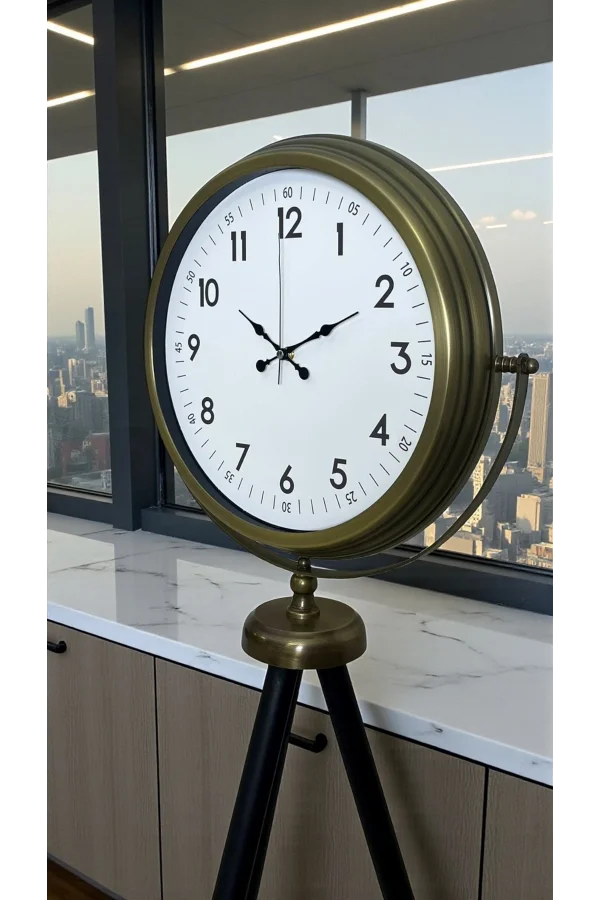 Klasik Eskitme Tripod Ayaklı Saat