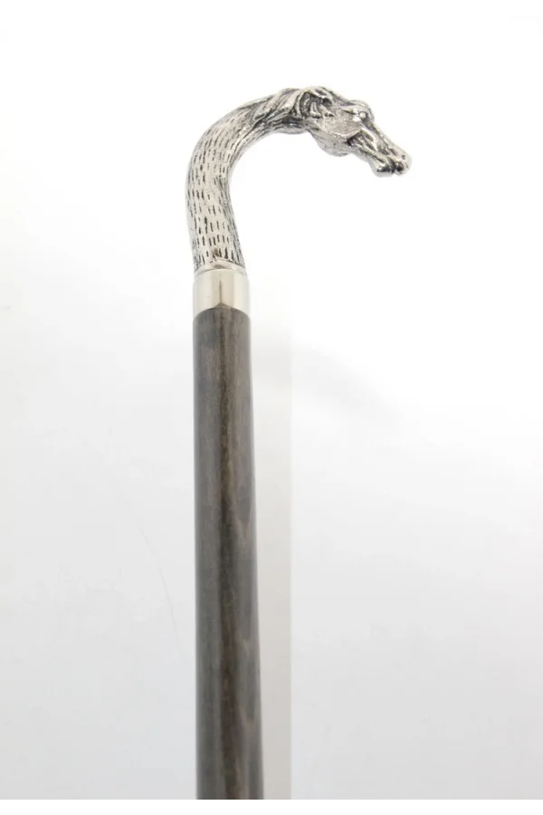 Krom At Büstü Baston