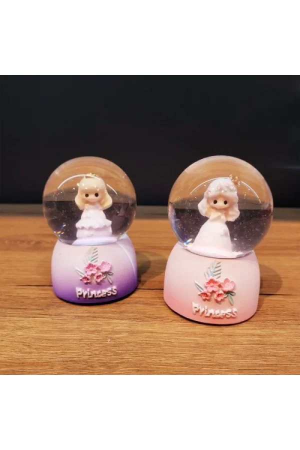 Küçük Boy Işıklı Kar Küresi Prenses Figürlü