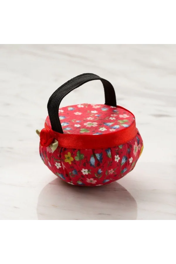 Loren Kola Takılabilir Kırmızı çiçekli iğnedanlık