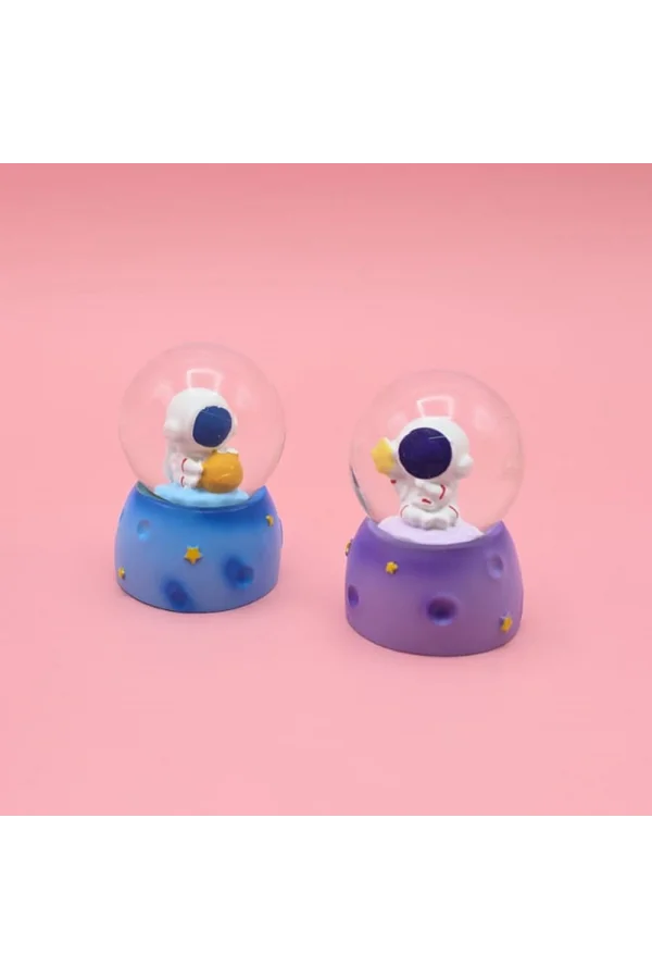 Mini Boy Sevimli Astronot Tasarımlı Işıklı Kar Küresi
