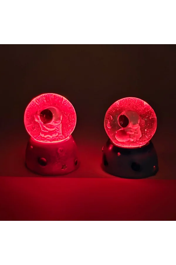 Mini Boy Sevimli Astronot Tasarımlı Işıklı Kar Küresi