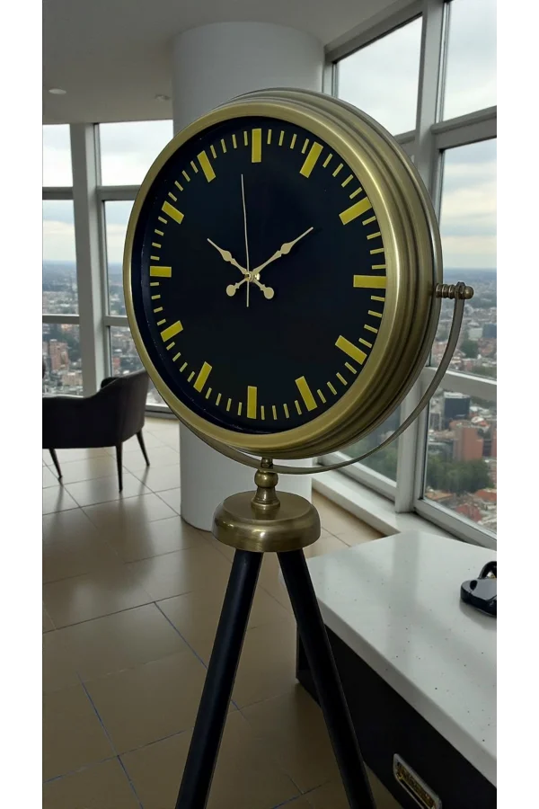 Nostalji Şık Tasarım Tripod Ayaklı Saat