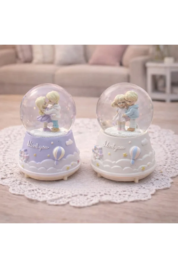 Orta Boy Işıklı Müzikli Motorlu Sevimli Çiftler Kar Küresi