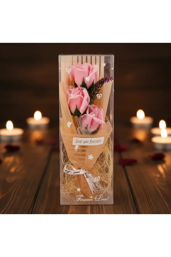 Şeffaf Kutulu Üç Gül Buketi