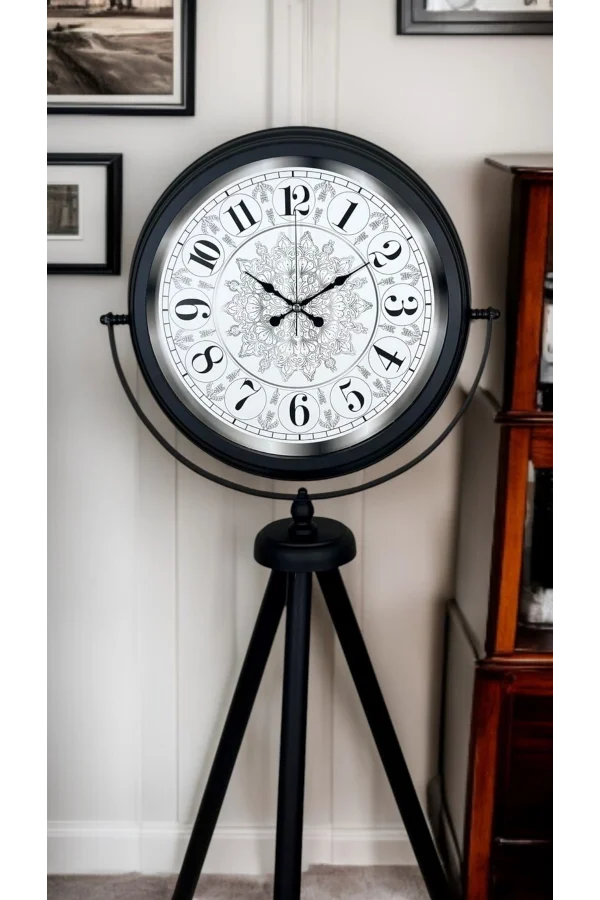 Siyah Desenli Şık Tripod Ayaklı Saat