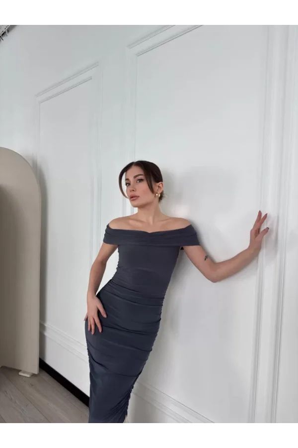 Striptiz Omuzlu Uzun Elbise- Füme