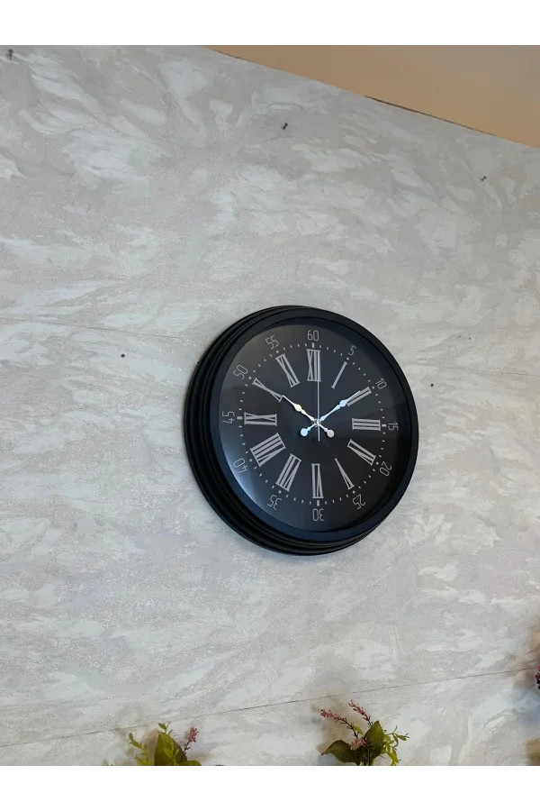 Zentime 40 Cm Siyah Şık Duvar Saati