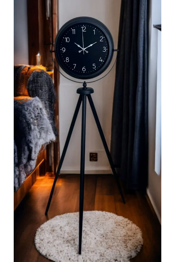 Zentime Sade Siyah Tripod Ayaklı Saat