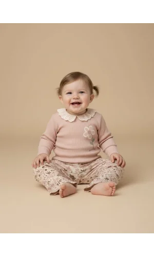 Kız Bebek Yakası Fırfırlı Çiçek Nakışlı Triko Bluz