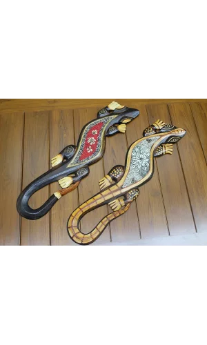 Ahşap Duvara Asmali Kertenkele Figürü