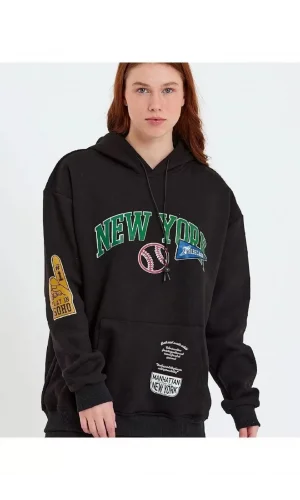 Kadın Baskılı Kapüşonlu Sweatshirt - Siyah