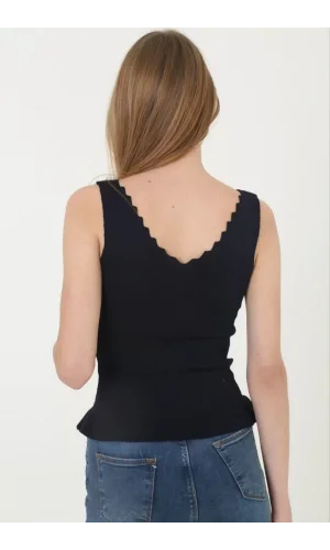 Kadın V Yaka Fırfır Detay Crop - Siyah