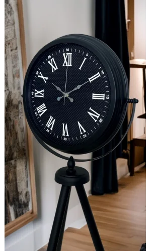 Midnight Black Tripod Ayaklı Saat