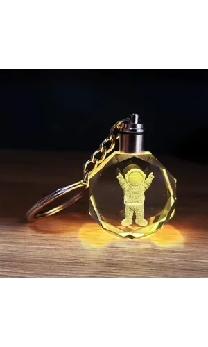 Mutlu Astronot Tasarımlı Renk Değiştiren Anahtarlık