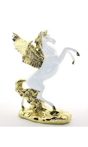 Polyester Şahlanan Kanatlı At Figürü