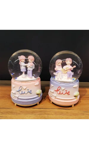 Sevimli Sevgililer Büyük Boy Kar Küresi