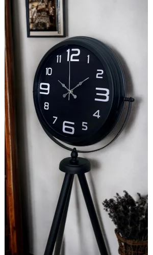 Siyah Zarafet Tripod Ayaklı Saat