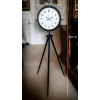 Siyah Standart Tripod Ayaklı Saat