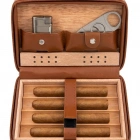 Lüks Kahverengi Deri Seyahat Tipi Puro Kutusu - Sedir Ağacı Kaplı 4lü Portatif Humidor - Puro Kesici ve Aksesuar Bölmeli - Erkekler İçin Premium Şık Hediye Seti