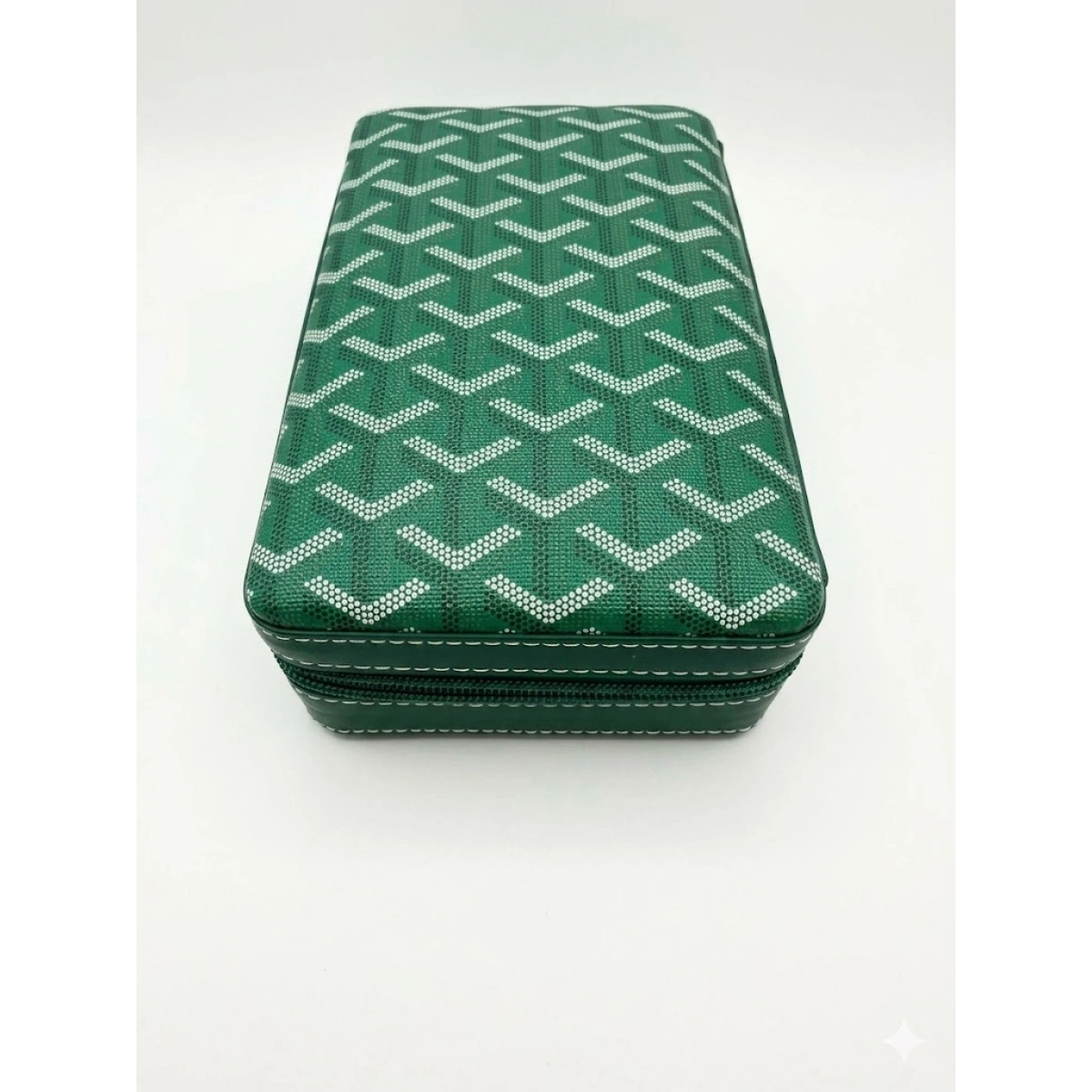 Lüks Yeşil Deri Seyahat Tipi Puro Kutusu - İspanyol Sedir Ağacı Kaplı 4lü Puro Kılıfı - Özel Desenli Portatif Humidor ve Metal Kesici Aksesuar Seti