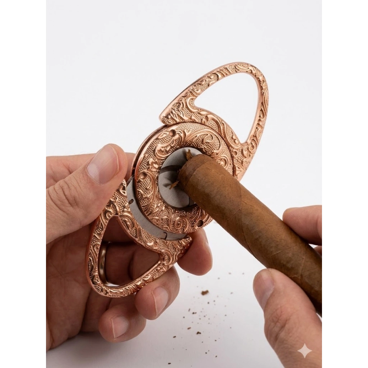 Rose Gold Vintage İşlemeli Puro Kesici - Çift Paslanmaz Çelik Bıçak - Lüks Tasarım, Keskin ve Hassas Kesim, Bakır Renkli Puro Aksesuarı