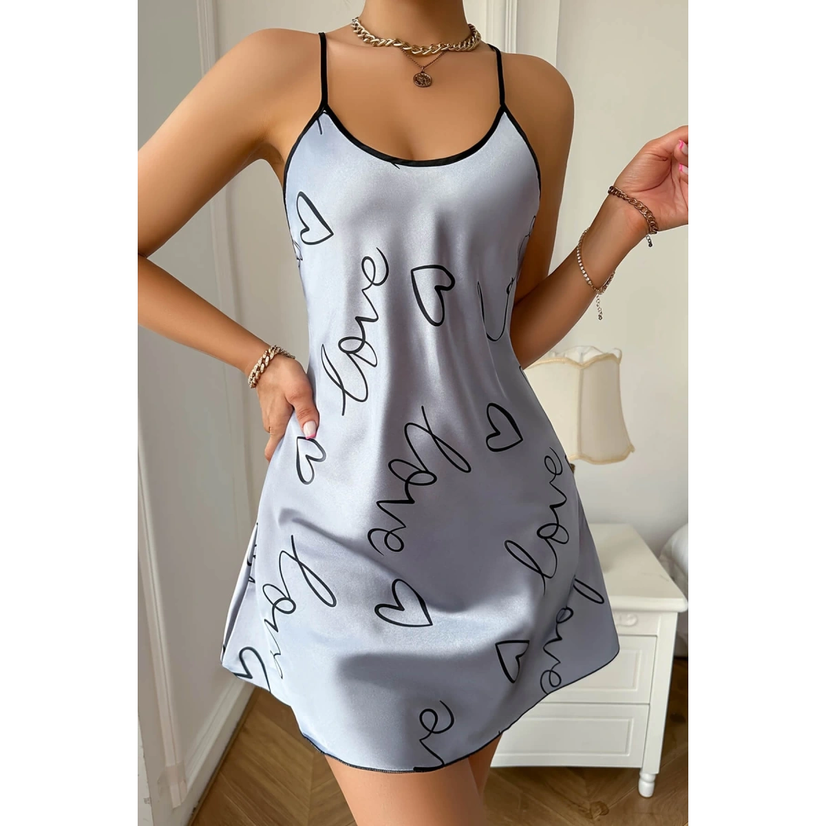 Love Baskılı Gri Saten Gecelik