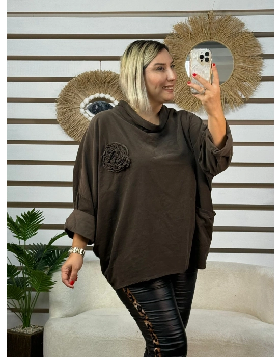 İtalyan Tasarım Degaje Yaka Broş Detaylı Rahat Kadife Bluz Acı Kahve