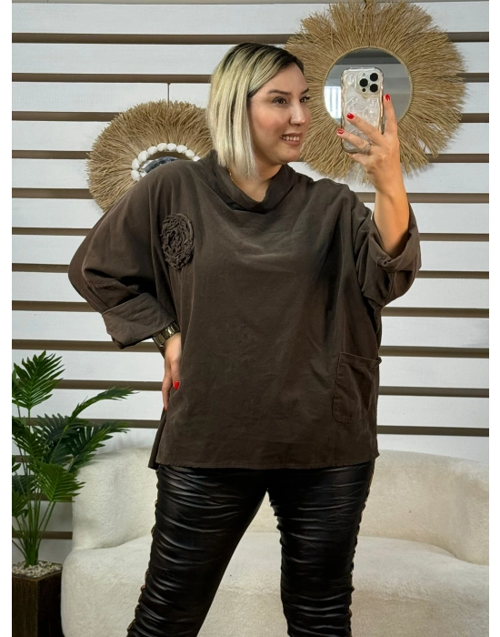 İtalyan Tasarım Degaje Yaka Broş Detaylı Rahat Kadife Bluz Acı Kahve