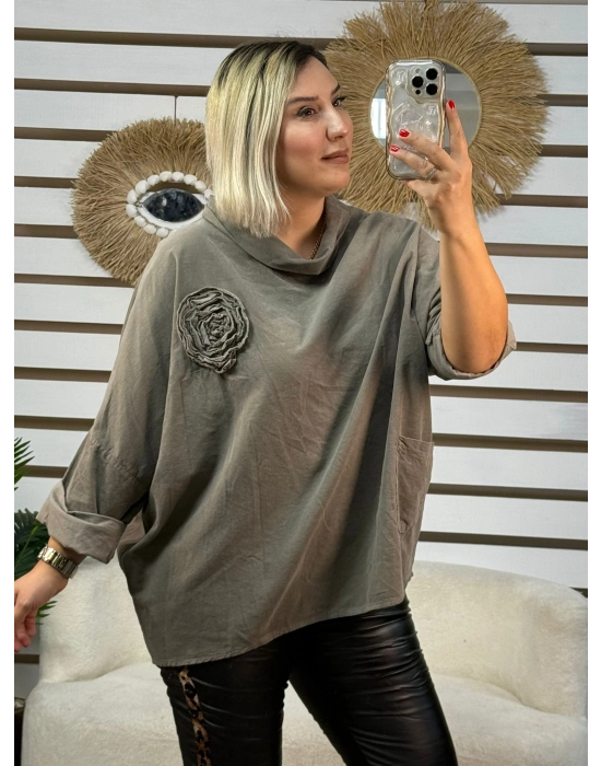 İtalyan Tasarım Degaje Yaka Broş Detaylı Rahat Kadife Bluz Vizon