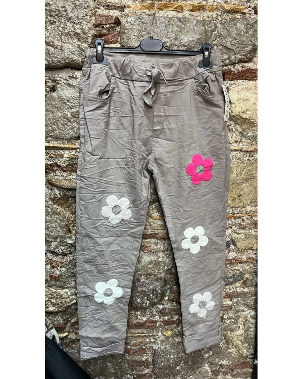 İtalyan Pamuklu Likralı Papatya Tasarım Taş İşlemeli Pantolon Vizon