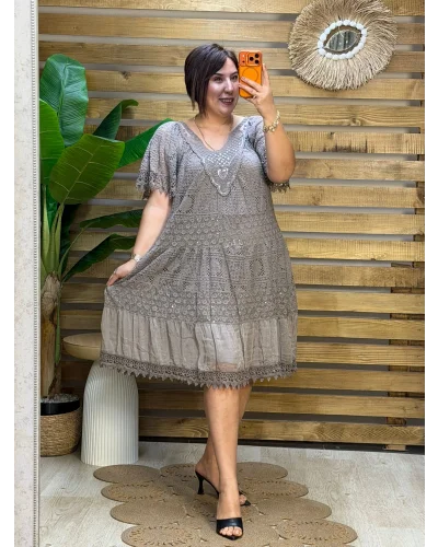 İtalyan Tasarım Yakası Pul Detaylı İpek Elbise Vizon