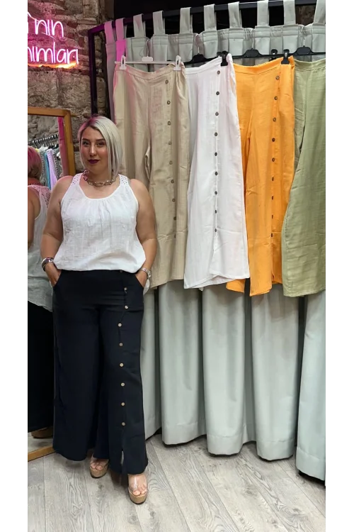 Tasarım Düğme Detaylı Müslin Pantolon