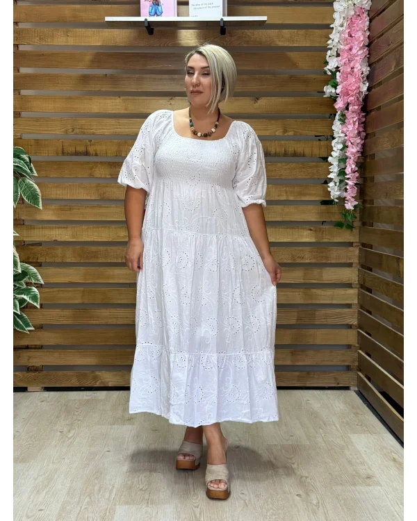İtalyan Tasarım Fisto İşlemeli Elbise Beyaz