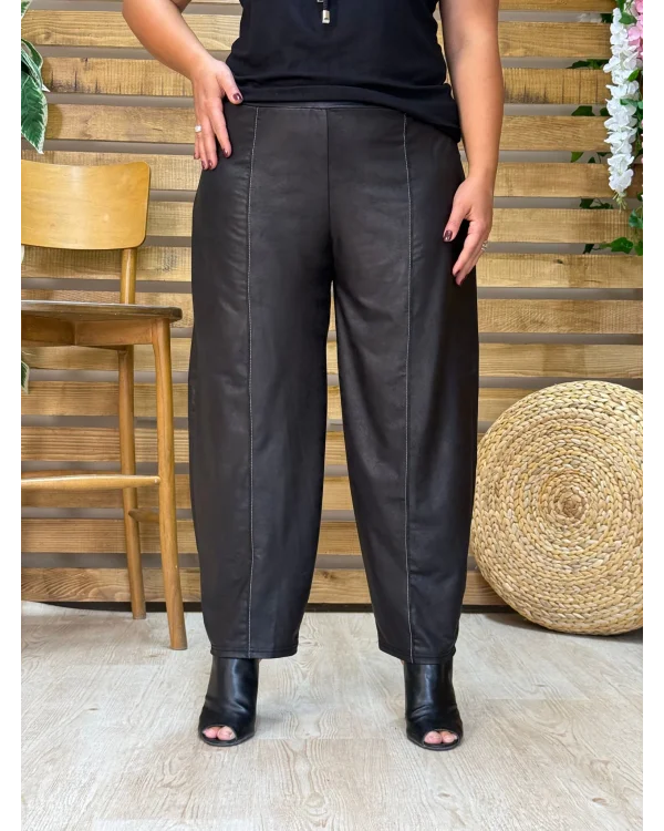 Tasarım Deri Görünümlü Likralı İp Çizgi Detay Pantolon