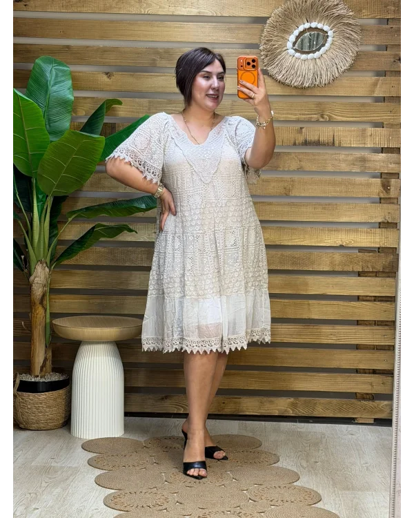 İtalyan Tasarım Yakası Pul Detaylı İpek Elbise Krem