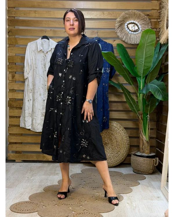 İtalyan Tasarım Nakış İşleme Pul Detaylı Gömlek Elbise Siyah