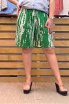 Batik Desenli Beli Lastikli Bermuda Şort Yeşil