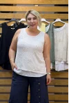İtalyan Tasarım Çiçek Detaylı Bluz Beyaz