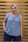İtalyan Tasarım Kolyeli Sıfır Kol Bluz İndigo