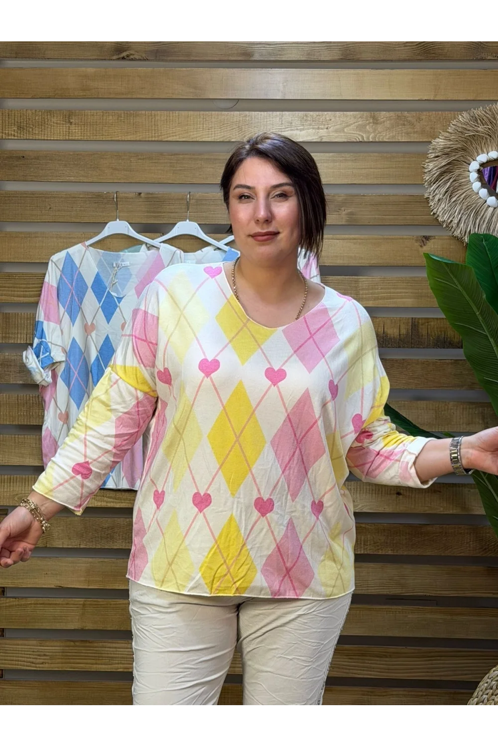 İtalyan Tasarım V Yaka Dijital Baskı Angora Karışım Hafif Bluz Pembe