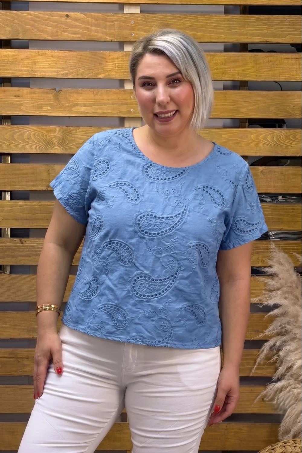 İtalyan Tasarım Fisto Nakışlı Bluz İndigo