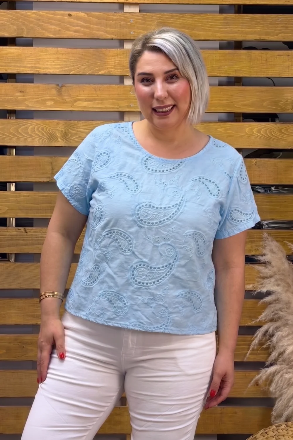 İtalyan Tasarım Fisto Nakışlı Bluz Bebe Mavisi